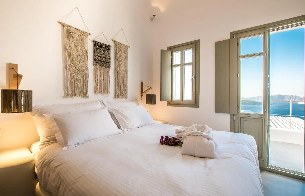 VILLA DELUXE WITH PRIVATE POOL Room, Cape 9, Santorini