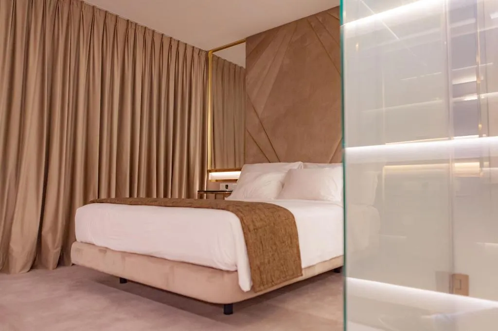 Room, Wine & Books Lisboa - Wbl, Lisbon