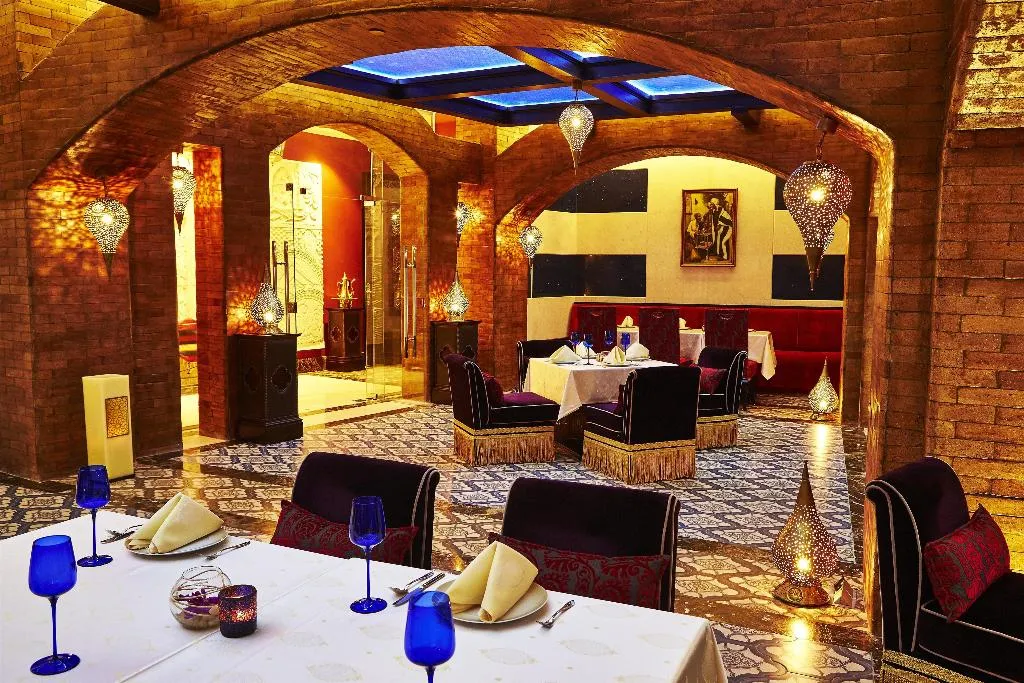 Restaurant, Kempinski Palace Cairo, Cairo