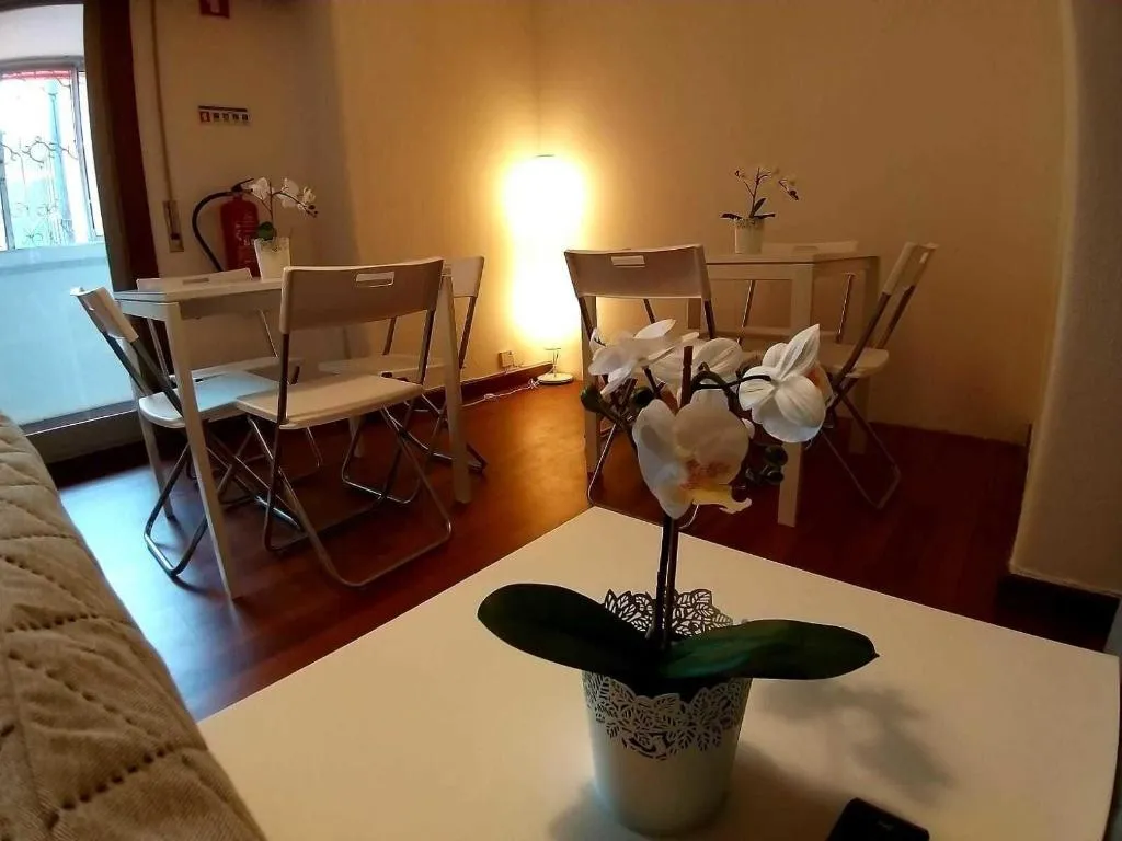 Restaurant, Theorynomad AL Lisboa - Hostel, Lisbon
