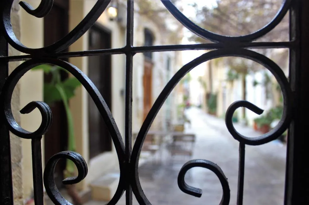Lobby, Bozzali, Crete