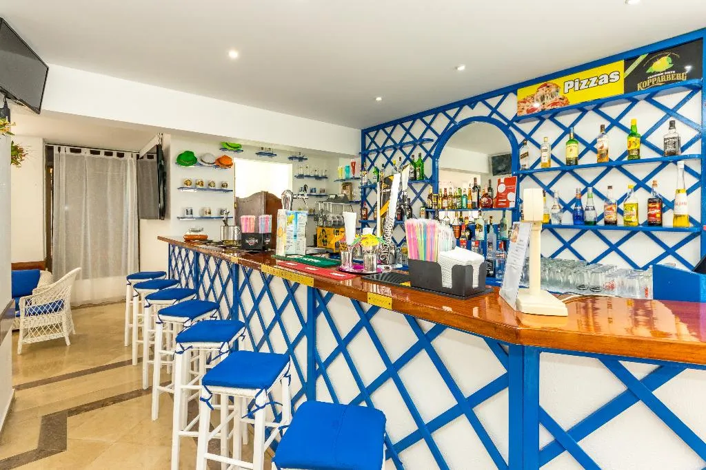 Bar, Janelas do Mar, Algarve