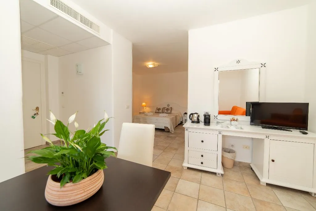 JUNIOR SUITE CAPACITY 3 Room, GH Diana Hotel, Olbia