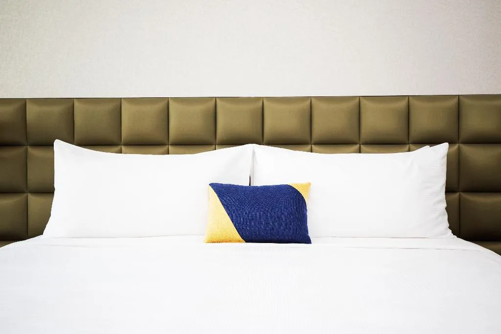DOUBLE DELUXE KING BED Room, voco Bonnington Dubai, Dubai