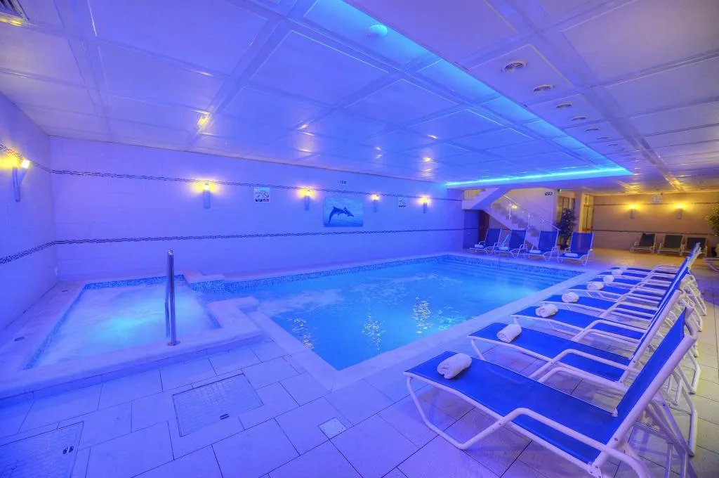 Pool, Alexandra Hotel, Malta
