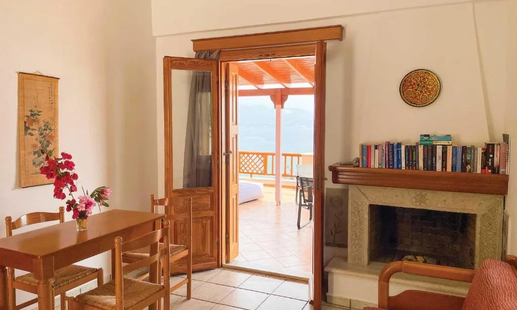 APARTMENT SEA VIEW TWO BEDROOMS Room, Nereides Seaside Apartments, Samos
