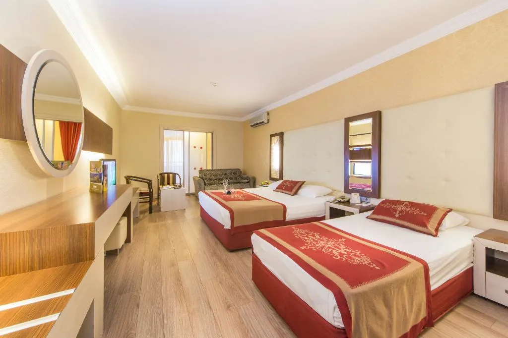 FAMILY ROOM SIDE SEA VIEW Room, Beach Club Doganay, Antalya