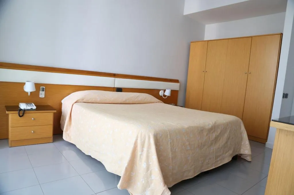 Room, Barbarella, Naples
