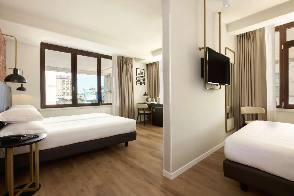 FAMILY ROOM TWO QUEEN BEDS Room, Best Western Hotel Tritone, Venice