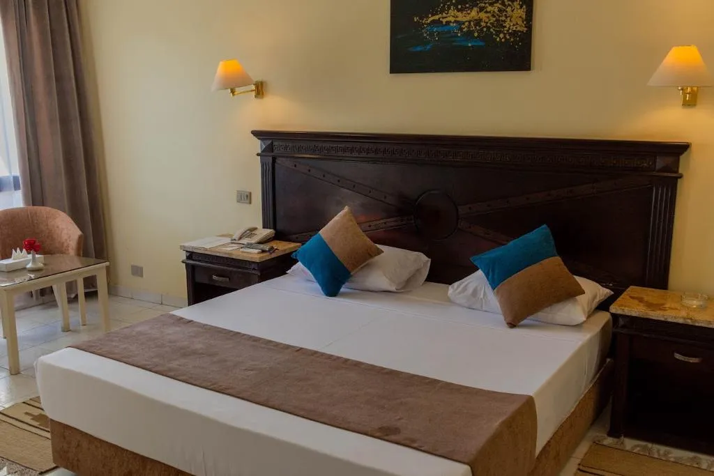DOUBLE STANDARD Room, Cataract Sharm Resort, Red Sea Riviera