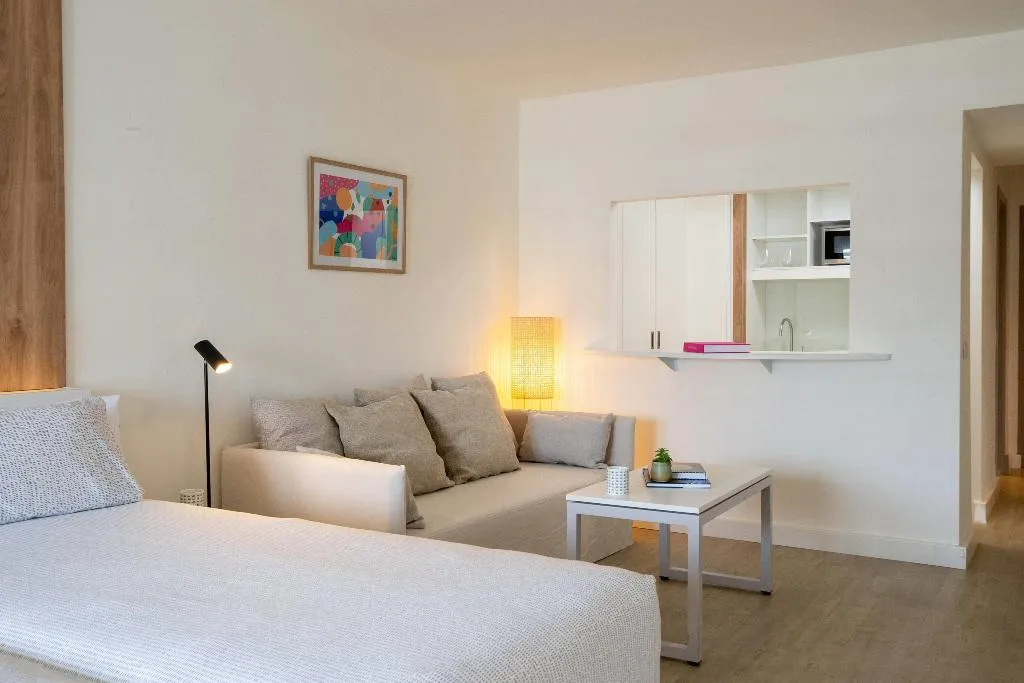 JUNIOR SUITE SEA VIEW Room, Innside Wave Calvia, Majorca