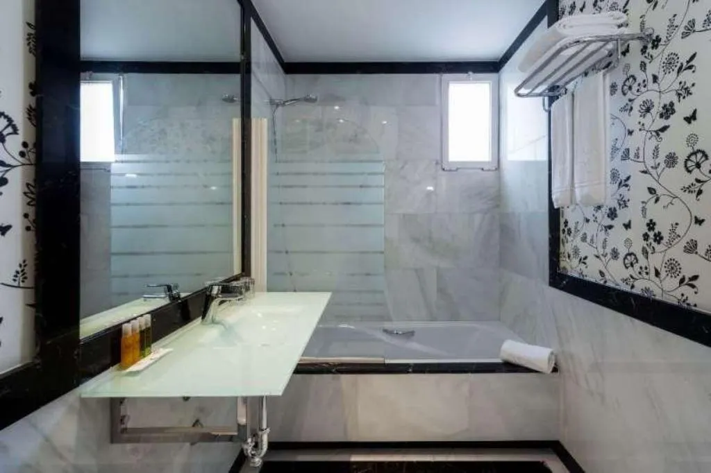 Room, Principe Pio, Madrid
