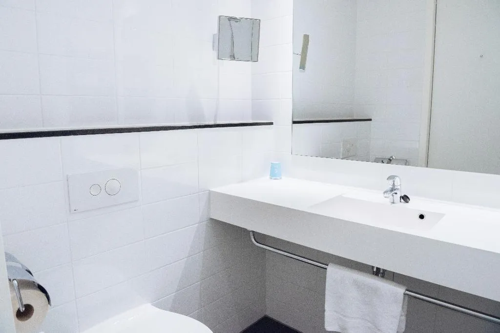 TRIPLE STANDARD Room, Hotel Casa Amsterdam, Amsterdam
