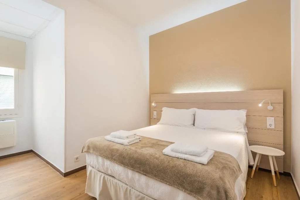 SUITE COMFORT Room, Hostal JUME - URBAN ROOMS, Menorca