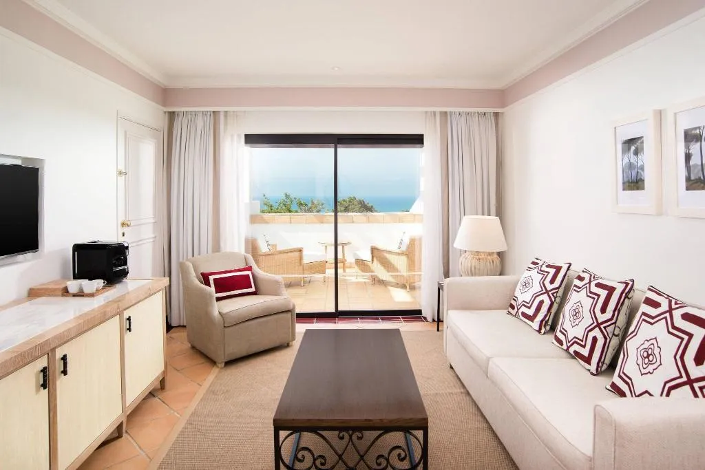 Room, Pine Cliffs Resort, Algarve
