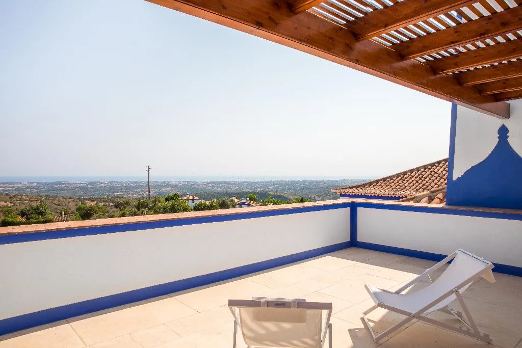 VILLA SEVEN BEDROOMS WITH PRIVATE POOL Room, Shantivillas, Algarve
