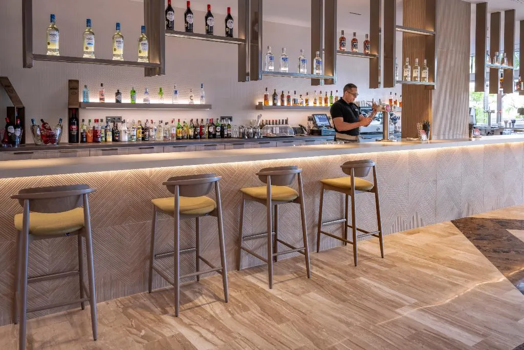 Bar, 4R Gran Regina, Costa Dorada