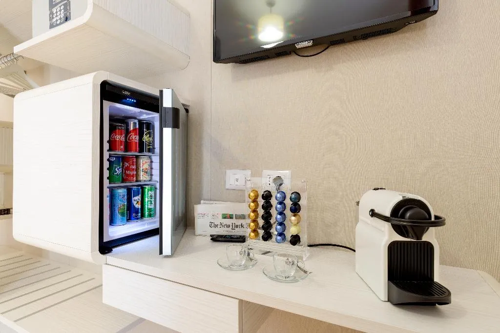 JUNIOR SUITE CAPACITY 4 Room, Dolce Luxury Rooms, Rome