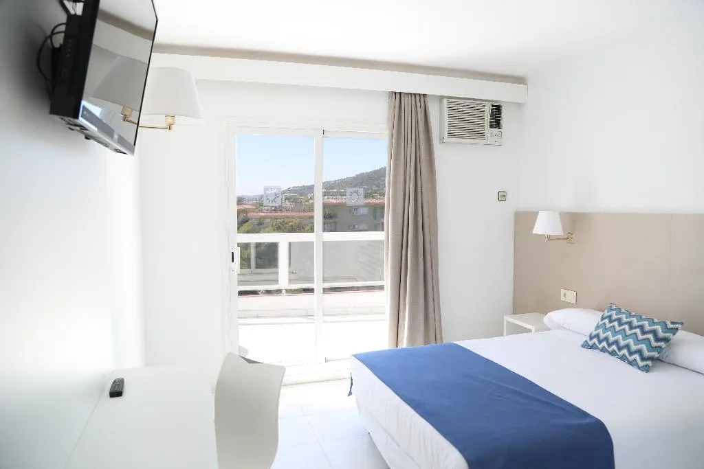 DOUBLE SINGLE USE STANDARD Room, htop Caleta Palace, Costa Brava