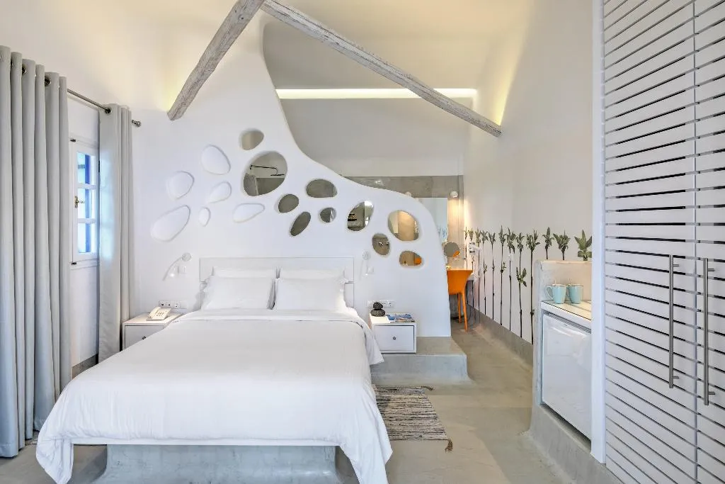 Double or Twin SUPERIOR Room, Kouros Village, Santorini
