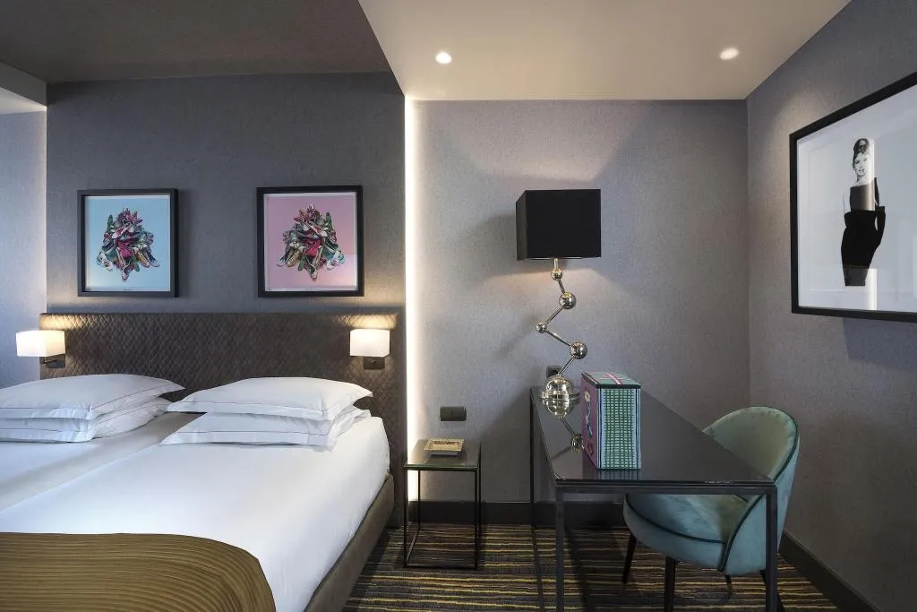 Room, President, Athens