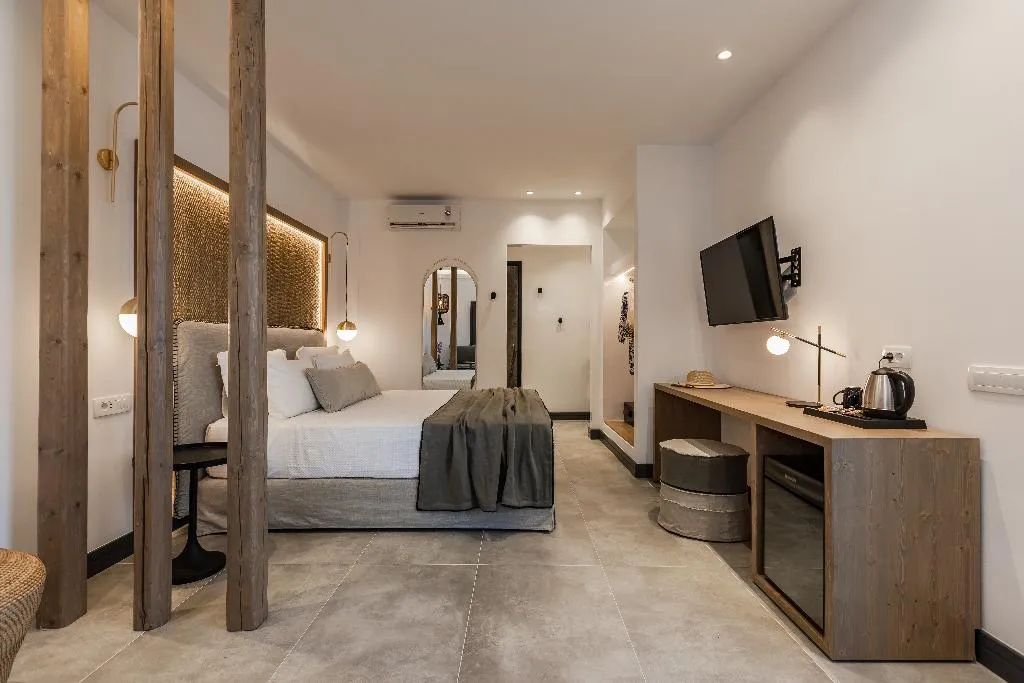 JUNIOR SUITE LUXURY Room, Vineyard Exclusive Suites, Santorini