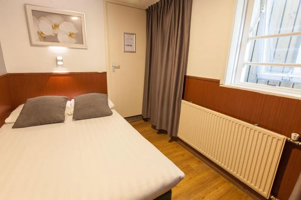 DOUBLE STANDARD Room, Travel, Amsterdam
