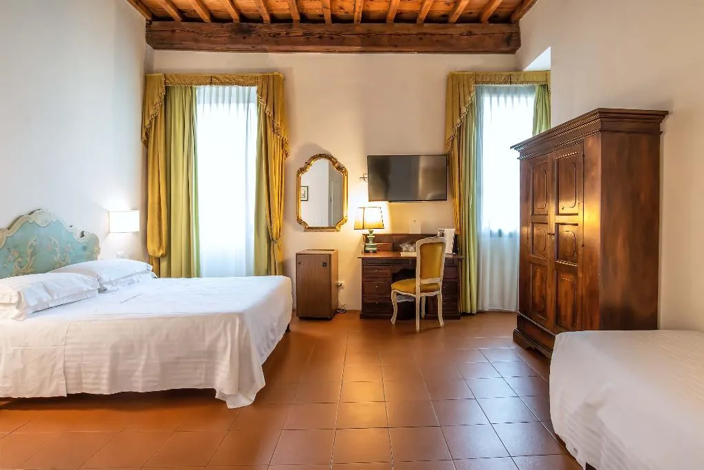 TRIPLE STANDARD Room, Machiavelli Palace, Florence