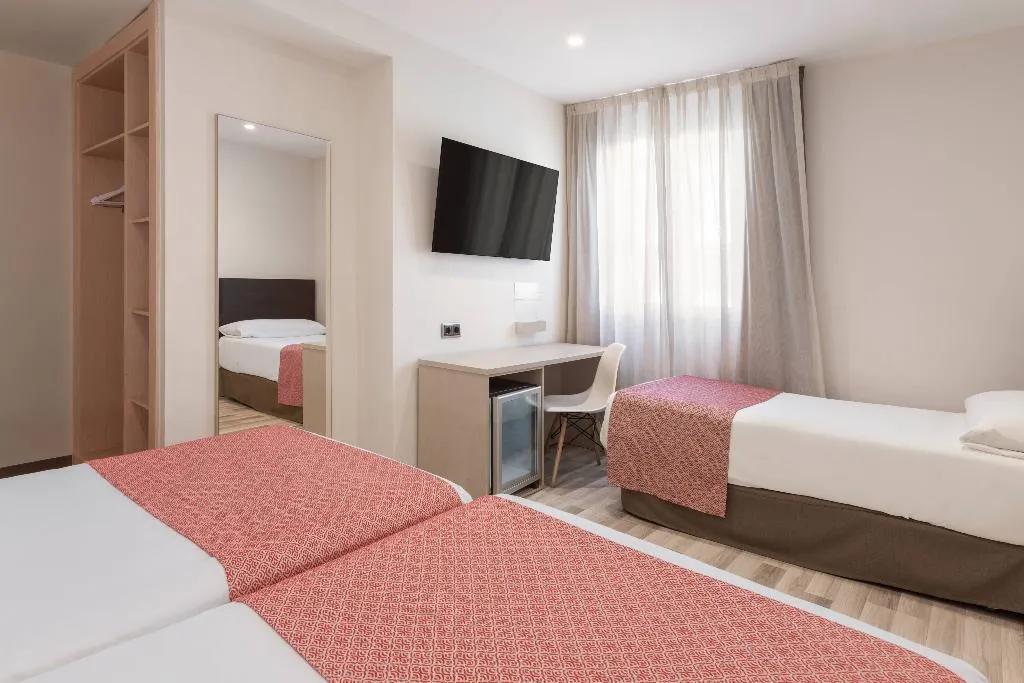 TRIPLE STANDARD Room, Catalonia Hispalis, Seville
