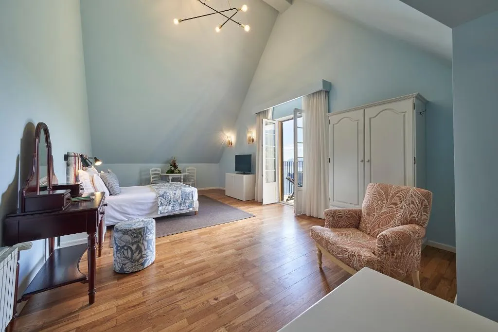 JUNIOR SUITE STANDARD Room, Quinta do Furao, Madeira