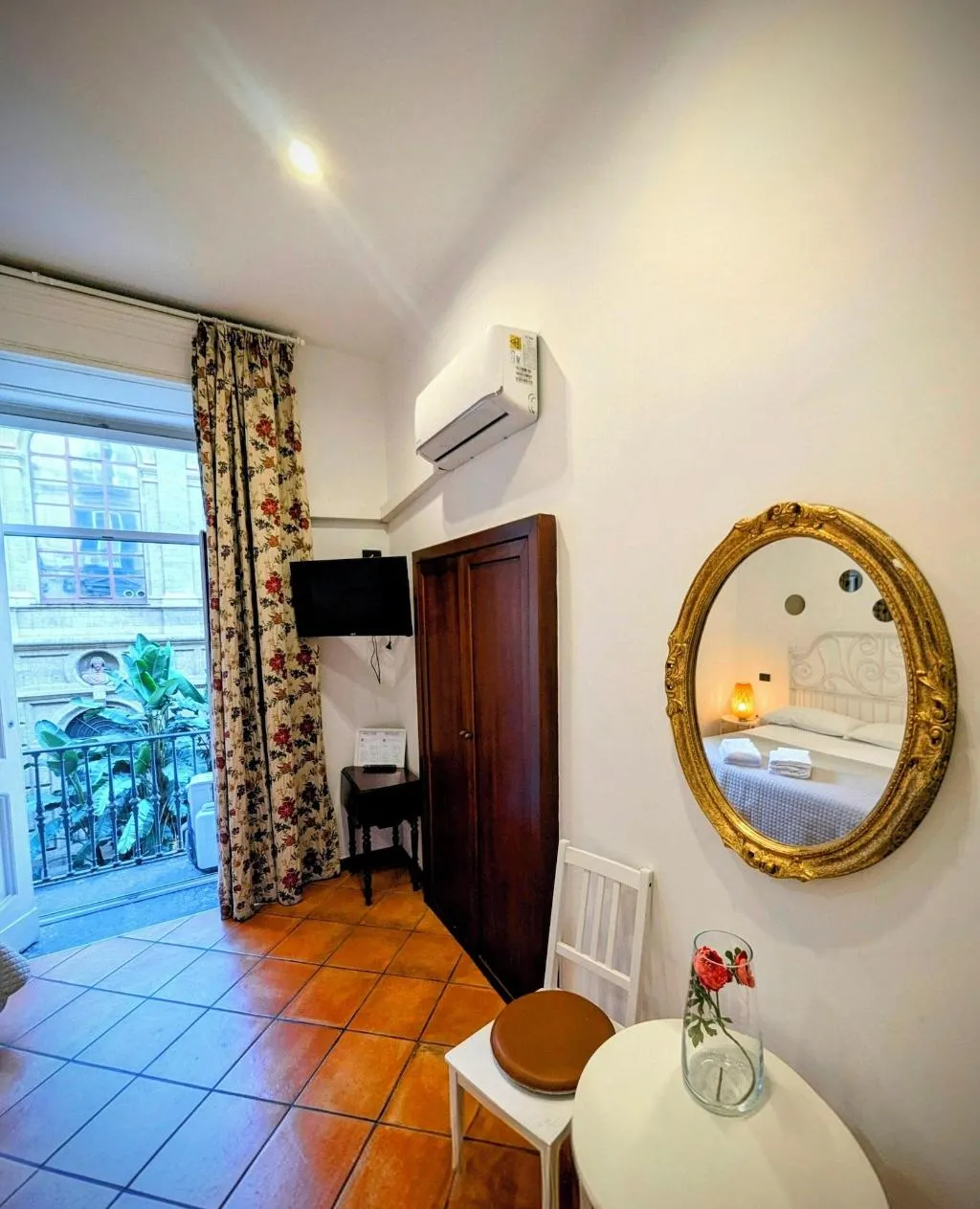 Room, La Locanda Dell Arte, Naples
