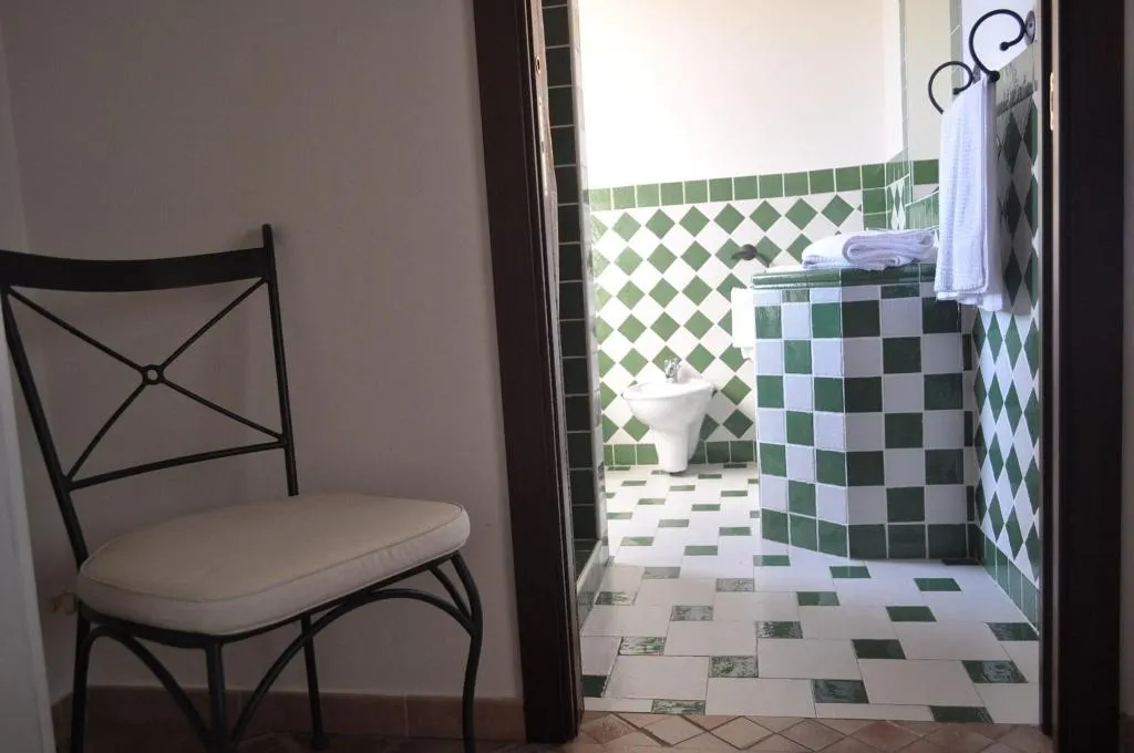 Room, Bed And Breakfast Pubulos, Olbia