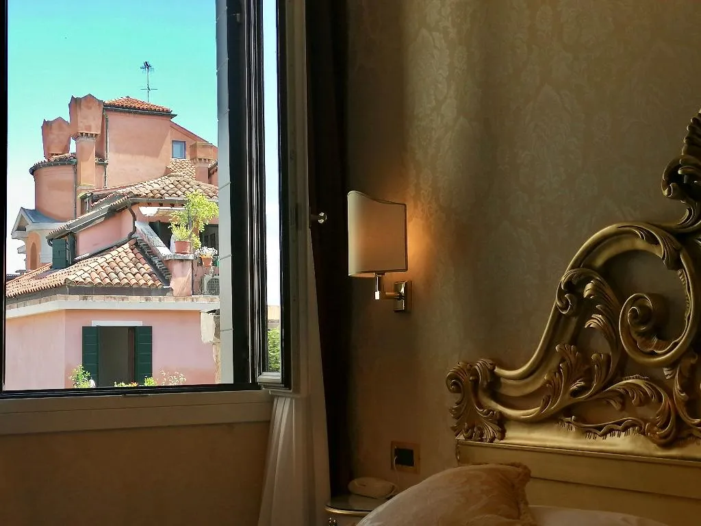DOUBLE SUPERIOR Room, Gardena, Venice