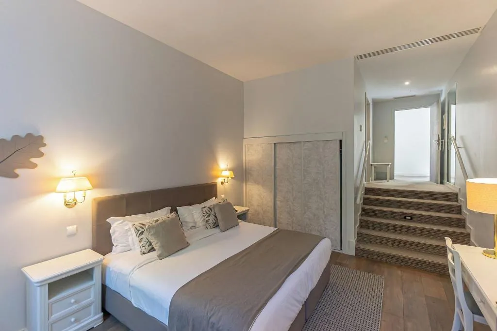 Room, Aguas do Geres, Porto