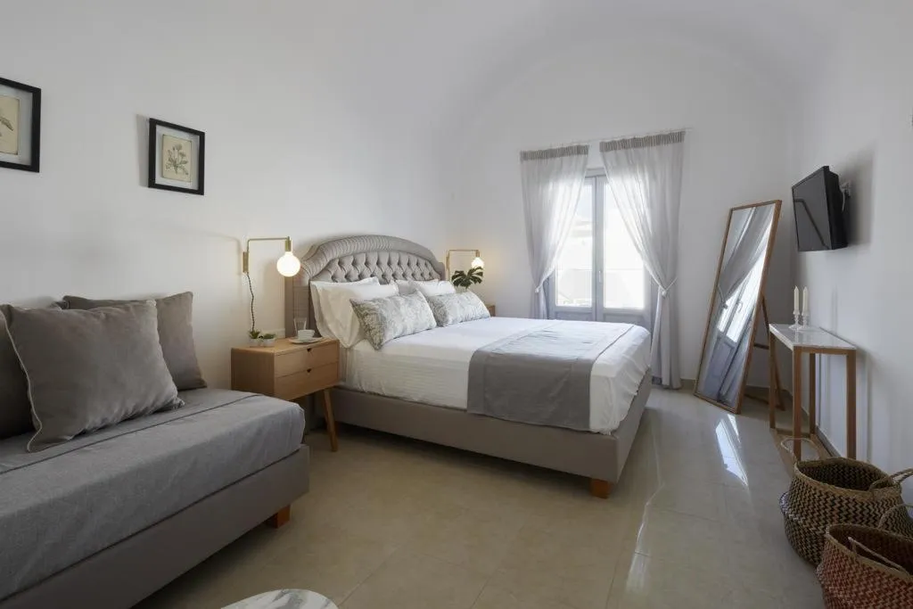VILLA WITH PRIVATE POOL Room, Tramonto Private Villa, Santorini
