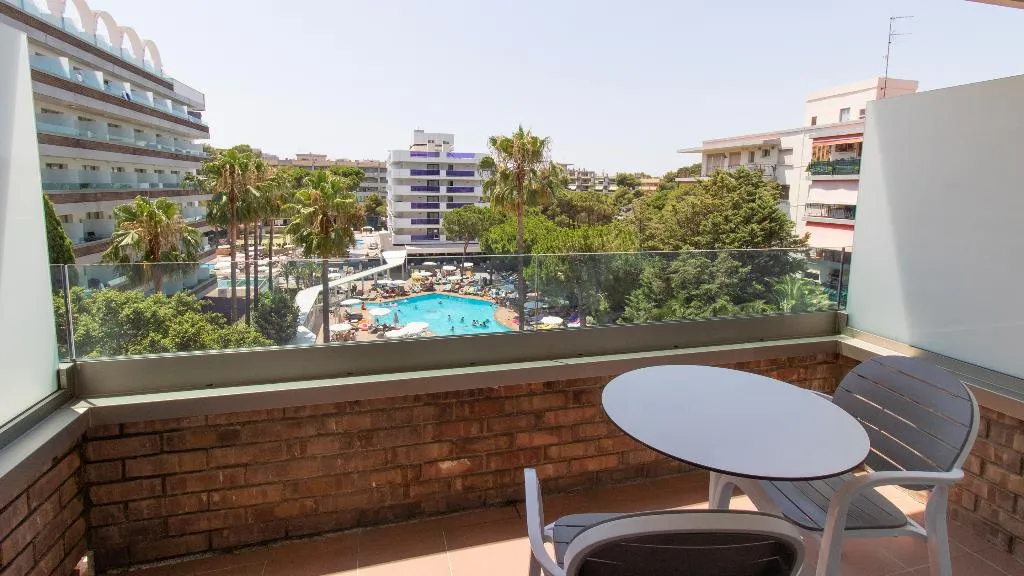 DOUBLE POOL VIEW Room, Golden Port Salou & Spa, Costa Dorada