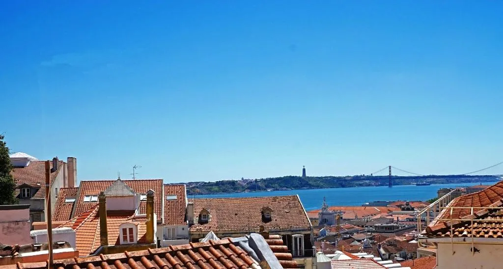 Room, Solar Dos Mouros, Lisbon