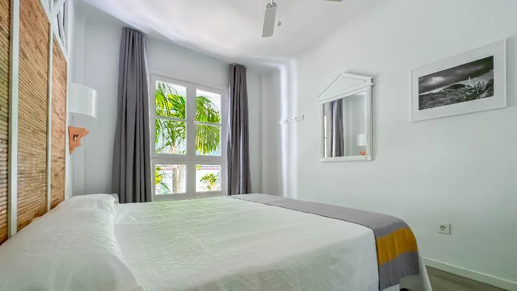 Room, Parque del Sol, Tenerife