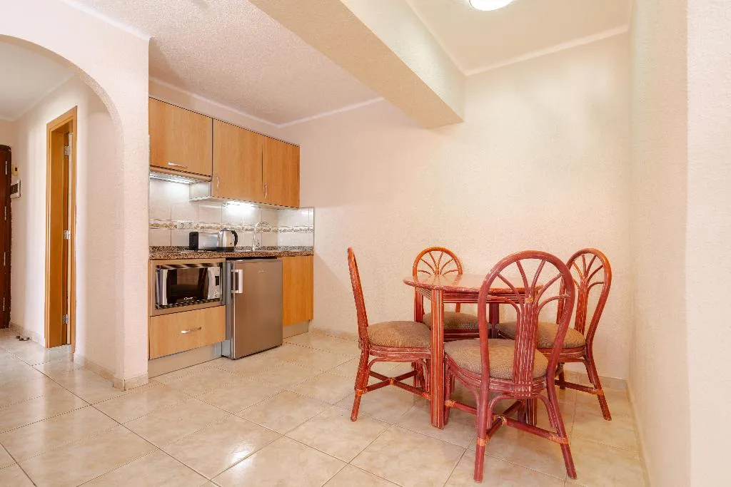 APARTMENT TWO BEDROOMS Room, HOVIMA Santa Maria, Tenerife