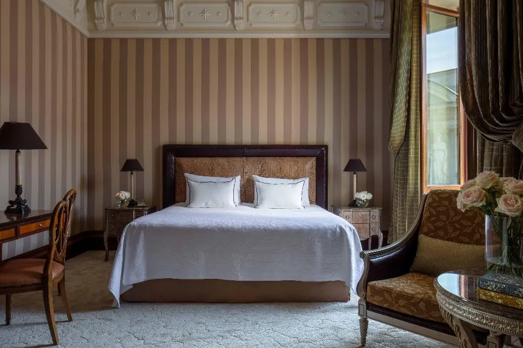 FAMILY ROOM CAPACITY 2 Room, Anantara Palazzo Naiadi Rome Hotel, Rome
