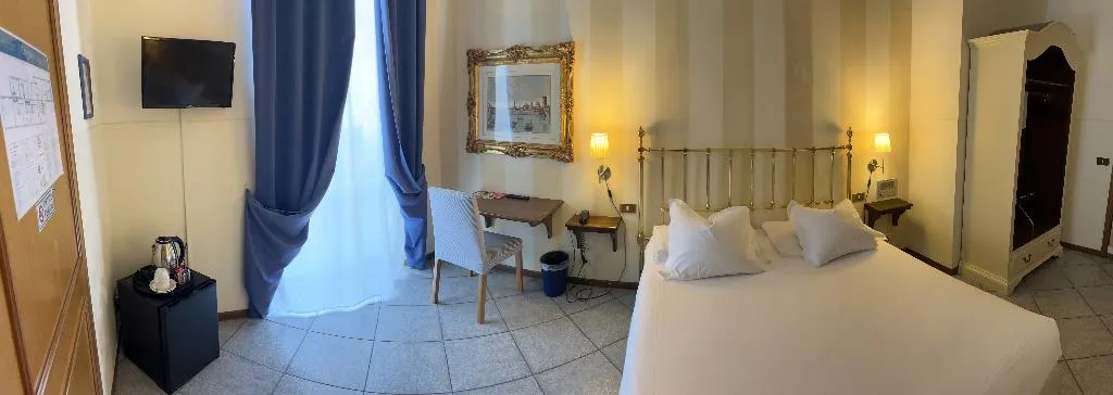 DOUBLE STANDARD Room, Goldoni, Florence