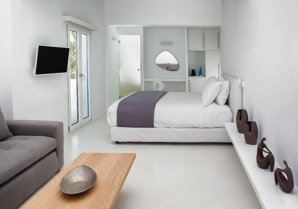 Room, May Seven Suites Hotel, Santorini