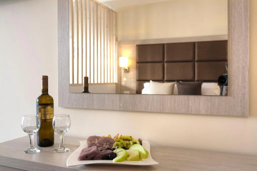JUNIOR SUITE SEA VIEW Room, Brilliant Holiday Resort, Corfu
