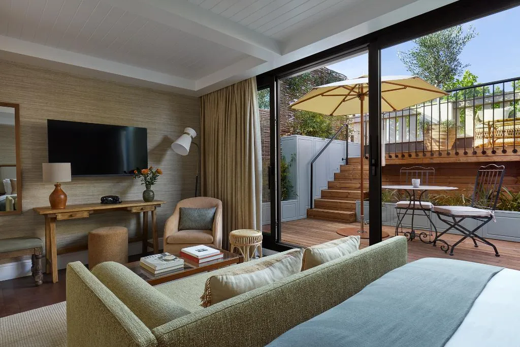 JUNIOR SUITE WITH TERRACE WITH VIEWS Room, Miiro Borneta Hotel Barcelona, Barcelona