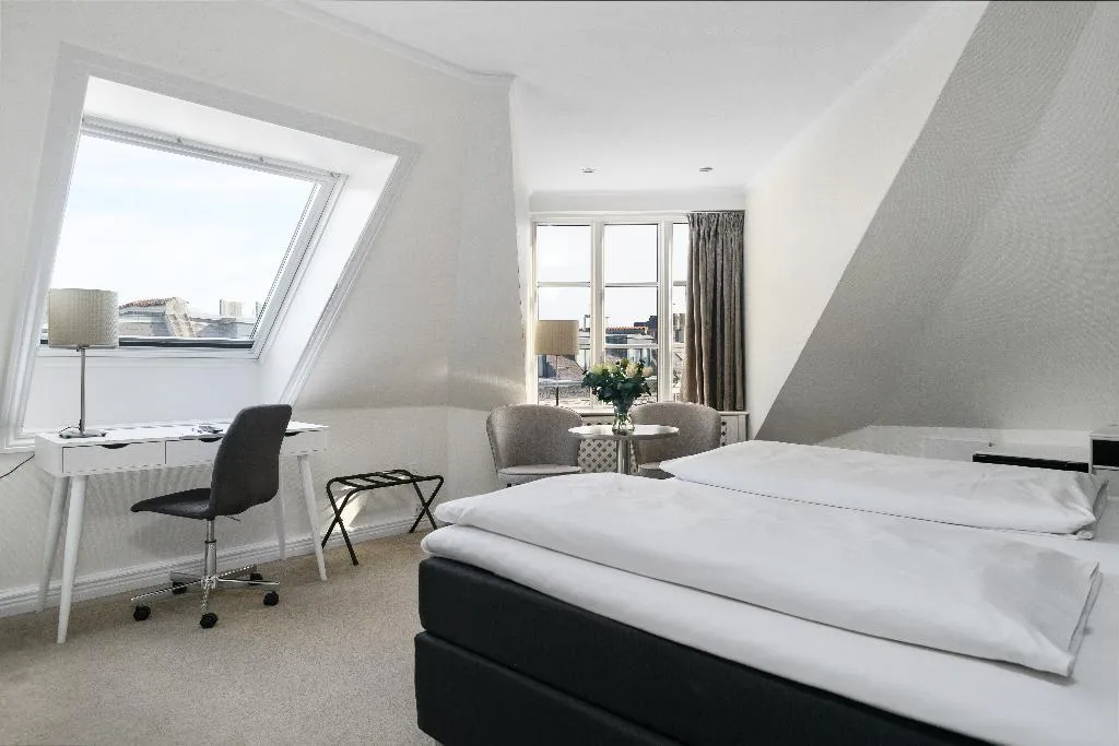 Double or Twin COMFORT Room, Hotel Tiffany, Copenhagen
