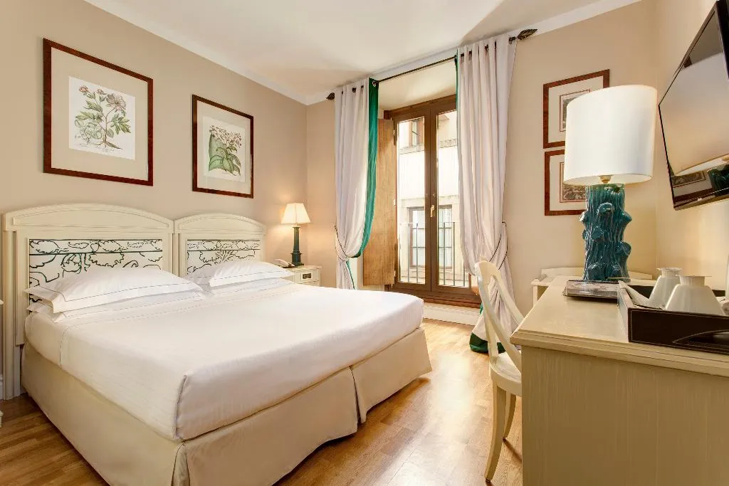 Double or Twin SUPERIOR Room, Grand Hotel Cavour, Florence