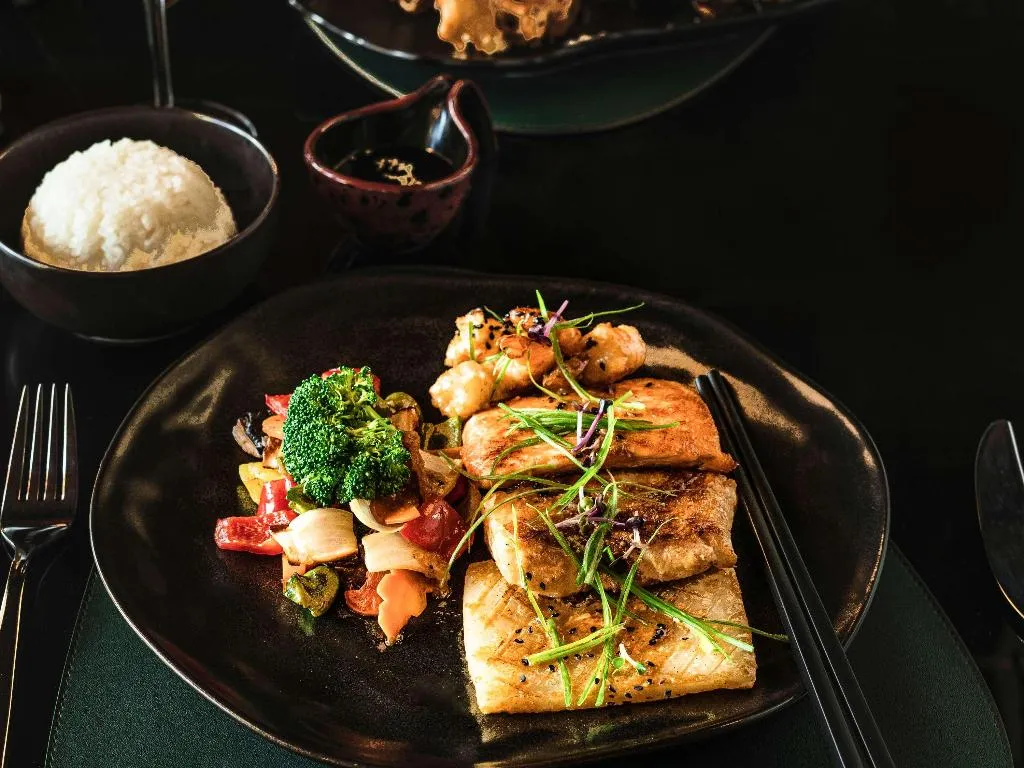 Restaurant, Movenpick Cairo Media City, Cairo