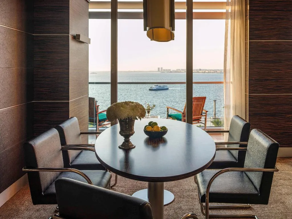 DOUBLE EXECUTIVE KING BED Room, Swissotel Buyuk Efes Izmir, Izmir