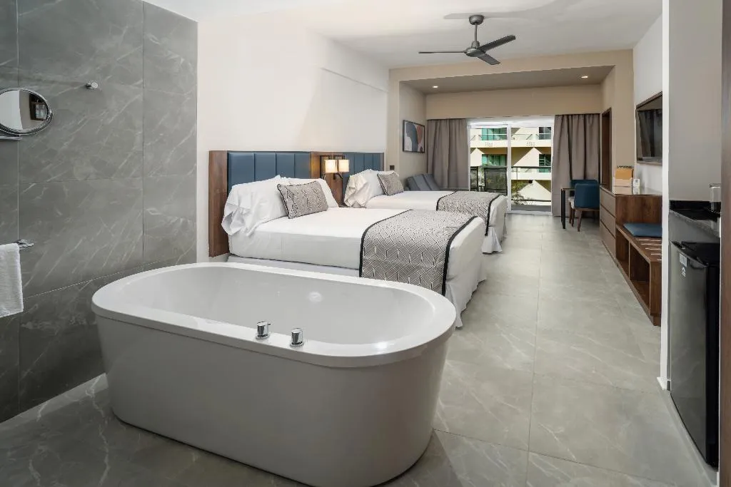 JUNIOR SUITE STANDARD Room, Riu Palace Kukulkan - Adults Only - All Inclusive, Cancun Area