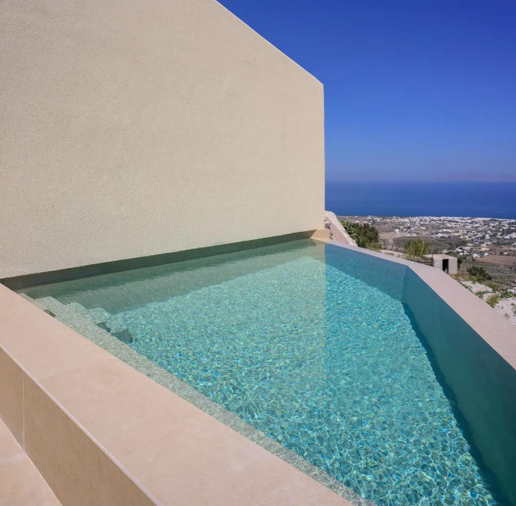 SUITE SUPERIOR WITH PRIVATE POOL Room, Elessa Hotel, Santorini